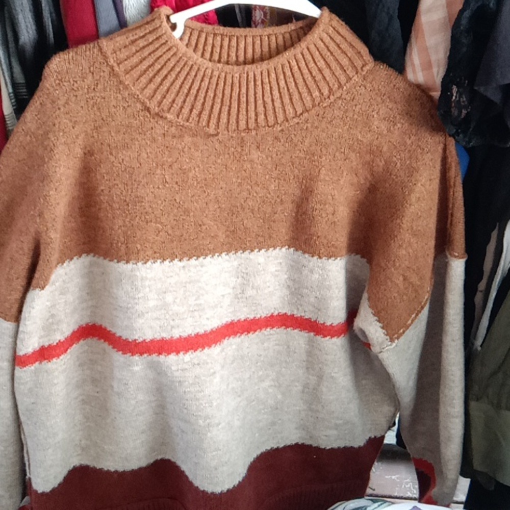 Universal thread sweater